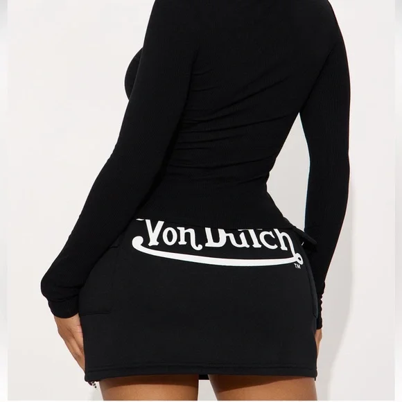 Von Dutch Black Mini Skirt - Picture 2 of 2